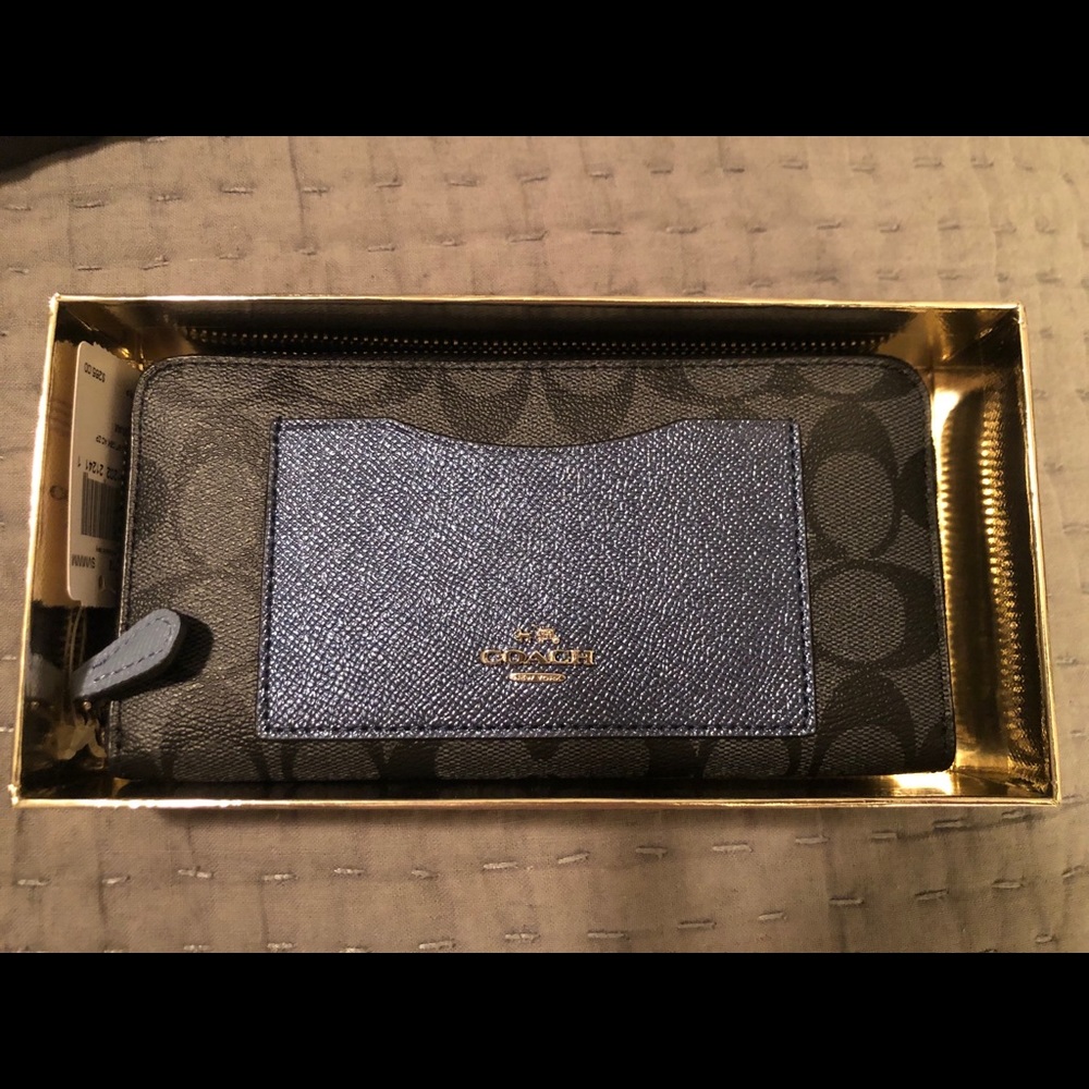 Coach wallet